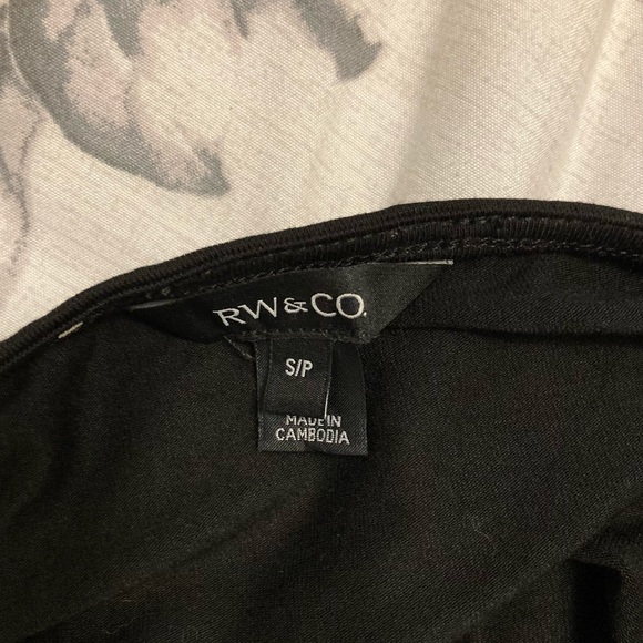 NWOT RW&CO Polka Dot Blouse - Picture 5 of 6